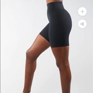BuffBunny wave bike shorts